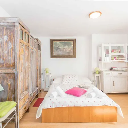 In - Istrien 51831 Apartment