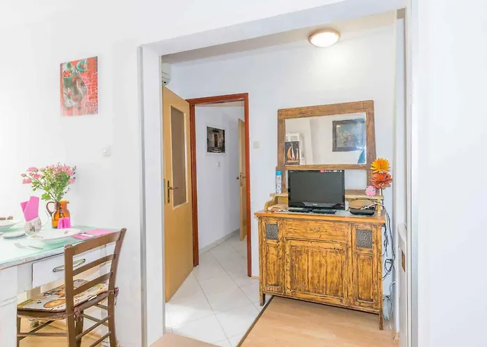 In - Istrien 51831 *